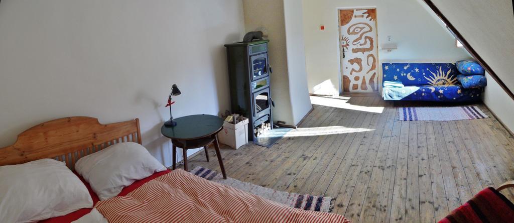 Lazy River Hostel Loket Habitación foto